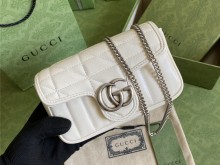 Gucci 476433 GG Marmont系列 超迷你手袋