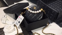 Chanel AP0999 2020早春新款 小圆饼珍珠包