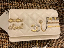 2022 Chanel｜AP2508 白雪公主般的可爱徽章mini包