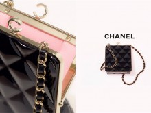 梦幻 Clutch with Chain，既是方形又是三角形的 Chanel 手袋！