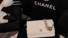 新年包运/Chanel 白色金球woc