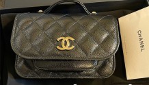 香奈儿Chanel 22b🌺迷你邮差包值得入手