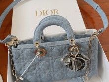 今年最后一只包，Dior D-Joy丹宁牛
