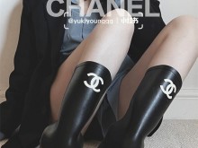 Chanel 22K爆款雨靴，终于得到你！