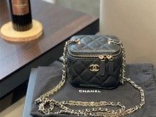  Chanel 22p双C链条盒子包