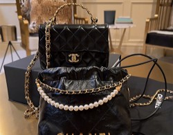 香奈儿2023Ｐ最🔥包包mini2022 黑金珍珠