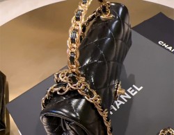 香奈儿2023Ｐ最🔥包包mini2022 黑金珍珠