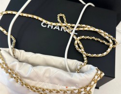Chanel白色22bag mini
