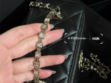 Chanel 24P🖤钻石手柄长盒子·精致化妆包